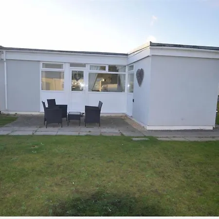 Cockleshell Chalet Kidwelly Exterior photo